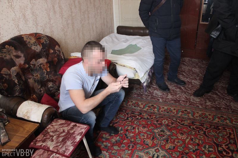 Полис омс без регистрации в москве