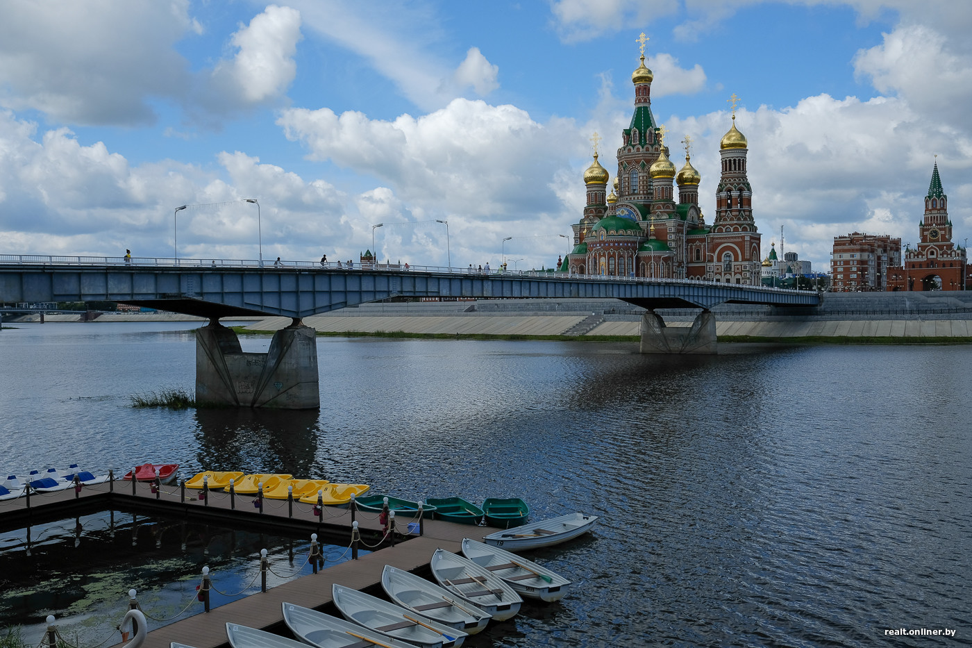 Полагаете, фото сделано в Москве, а не в российской глубинке?