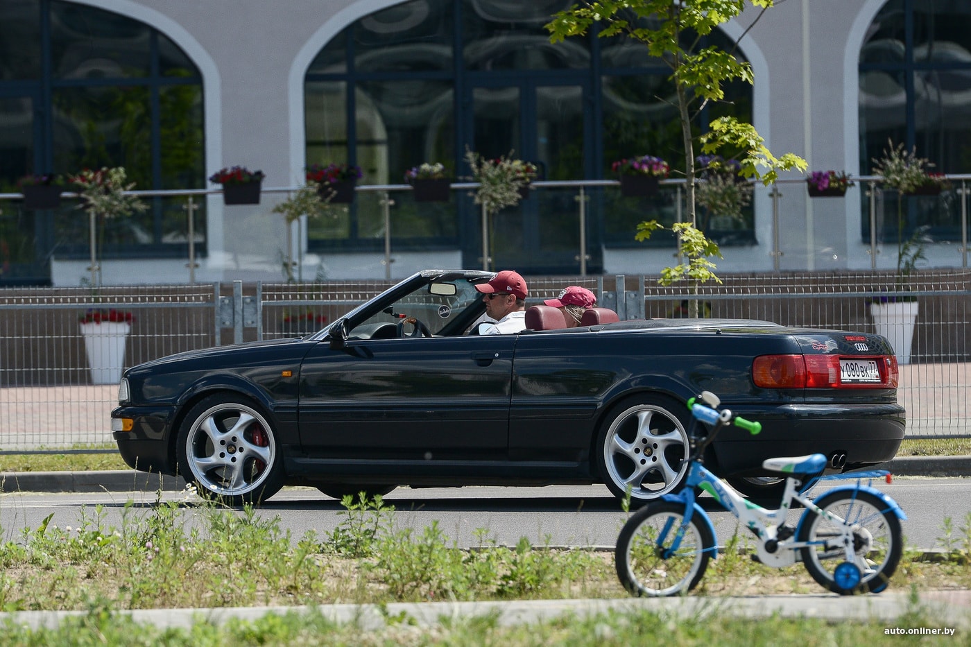 Самый необычный клуб. В Минске встретились владельцы Audi Cabriolet