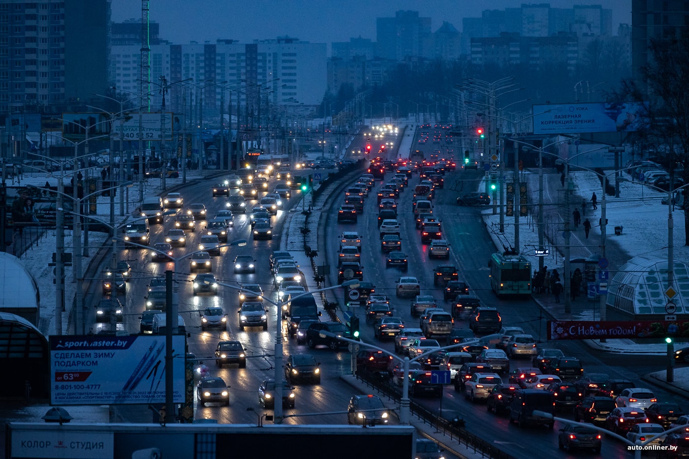 В городе были 9-балльные пробки, но потом все успокоилось. Неделя до Нового  года