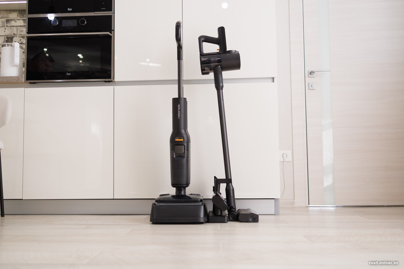 Roborock F25 Ace Combo на станции