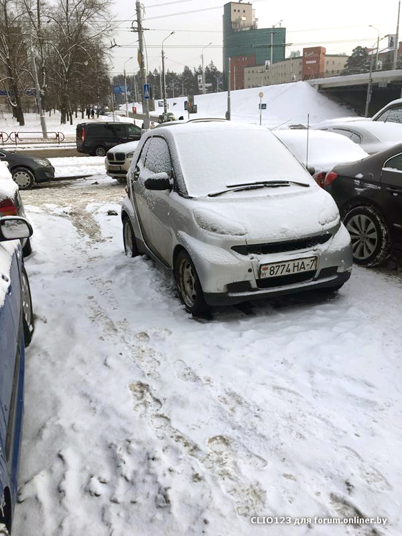 Креативные методы борьбы за места на парковке и тротуаре