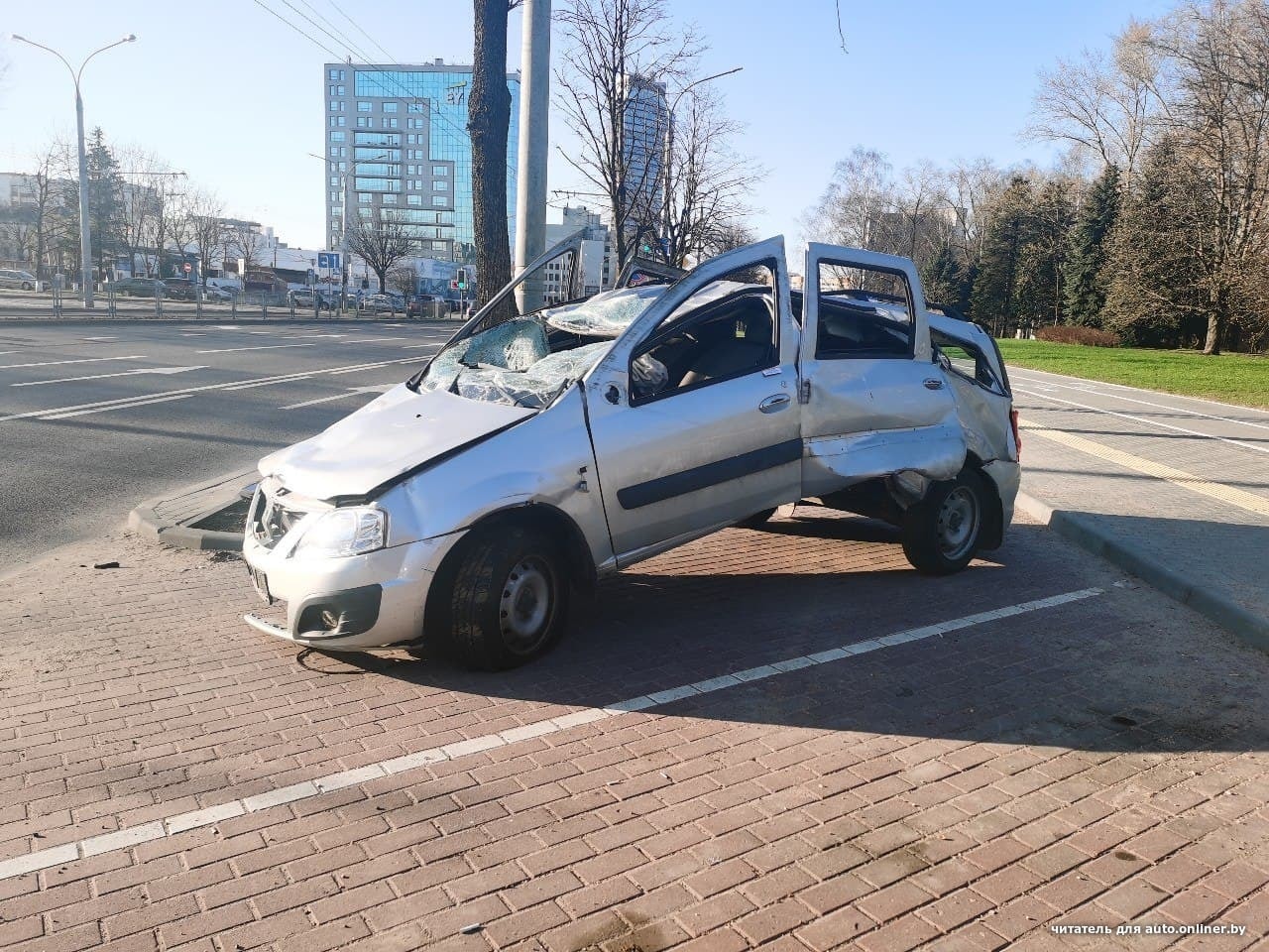 Узнали, что случилось с этой Lada Largus