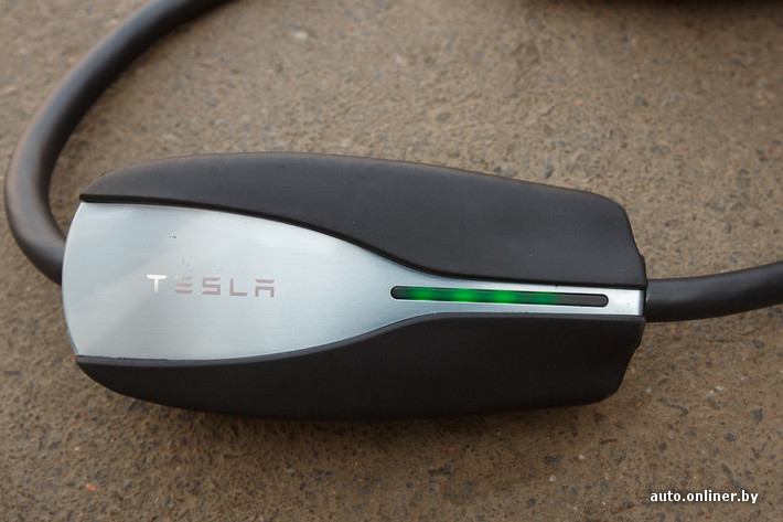 Зарядка Tesla Model S: Где и как заряжать, сколько по цене и времени, где уже есть электрозаправки?