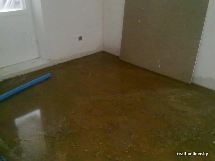 Залив жилого помещения. Затопило квартиру. Потоп в квартире. Залив квартиры. Залило квартиру.
