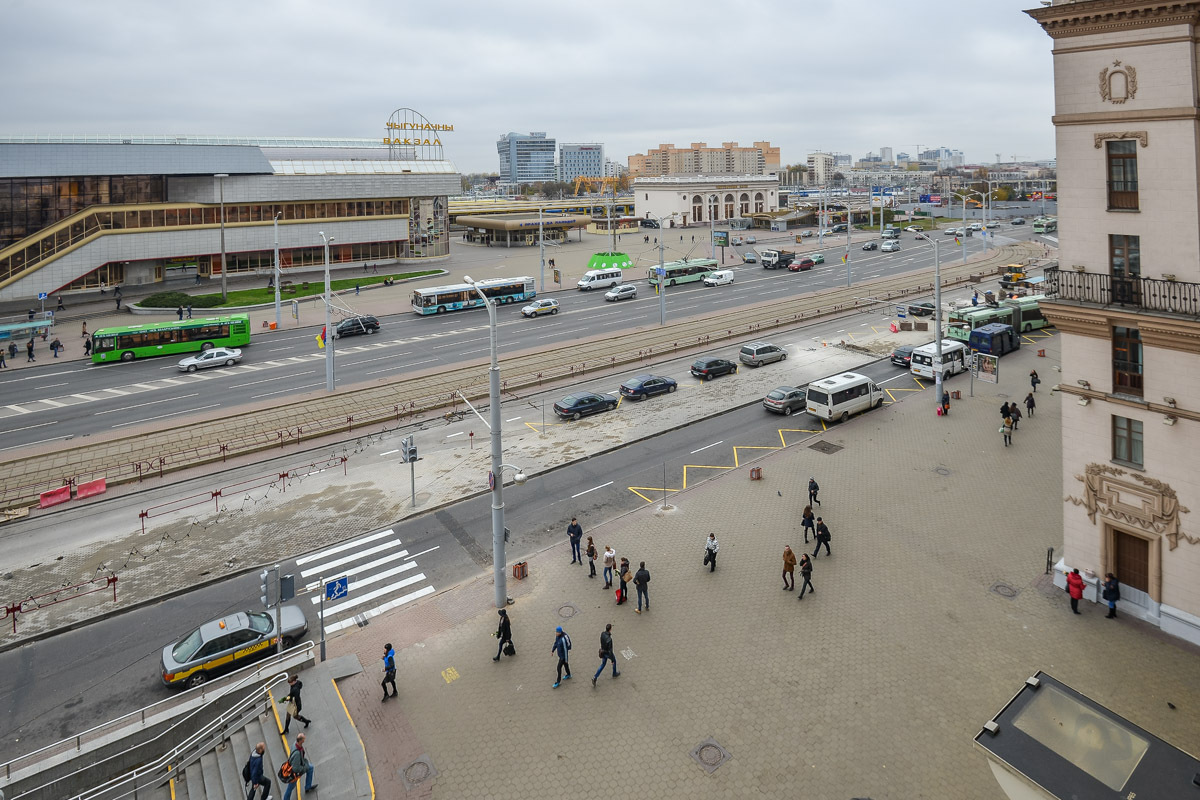 Троллейбусы — отдельно, платная парковка — отдельно. Скоро изменится  транспортная жизнь на Привокзальной площади