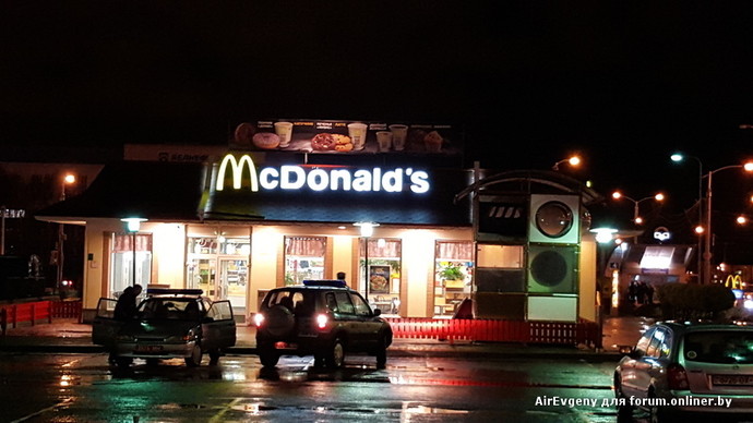 из Mcdonalds на проспекте дзержинского эвакуировали около 100 человек