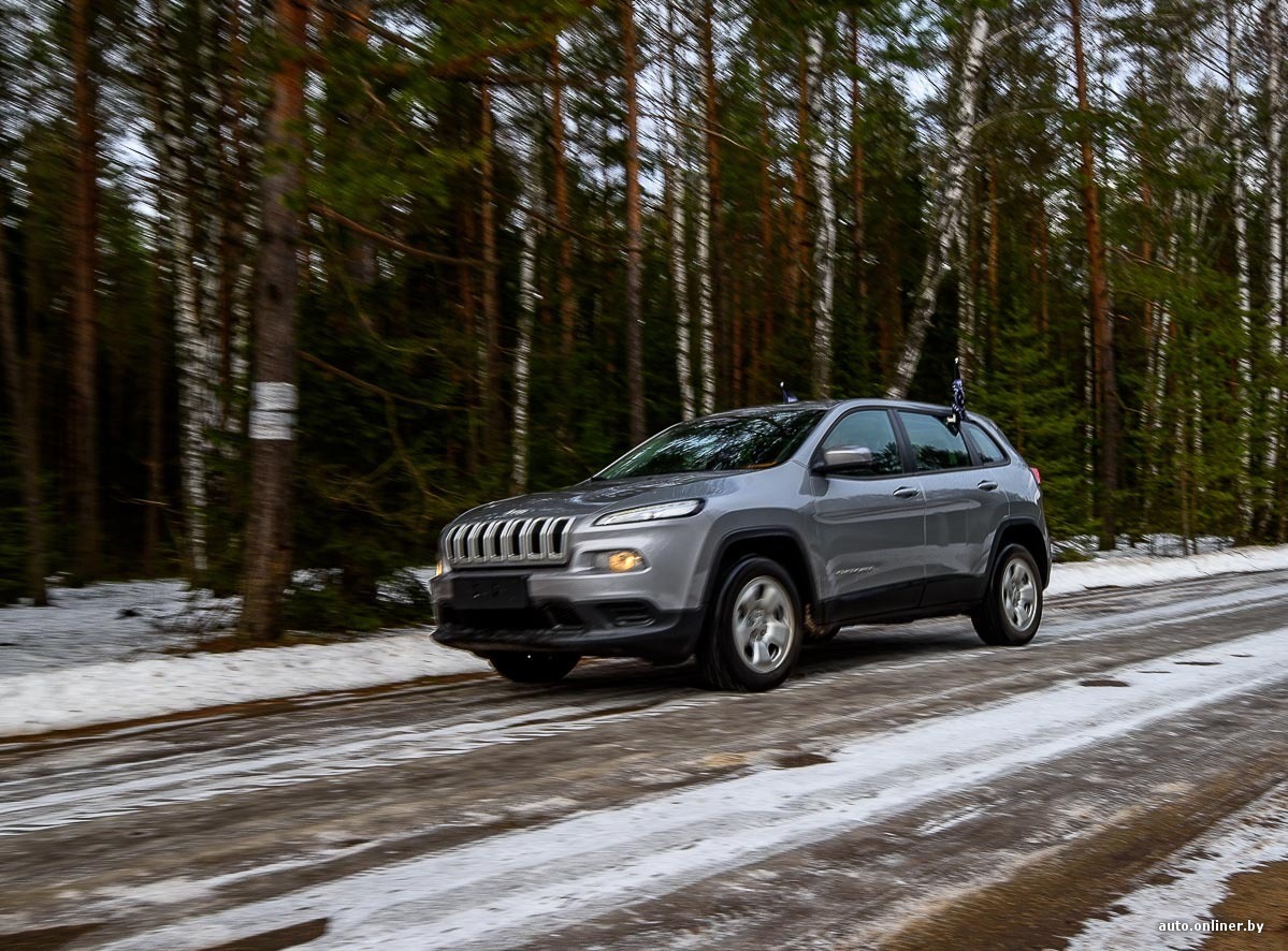 Тест-драйв нового Cherokee: джип, в котором можно ездить на «лабутенах»