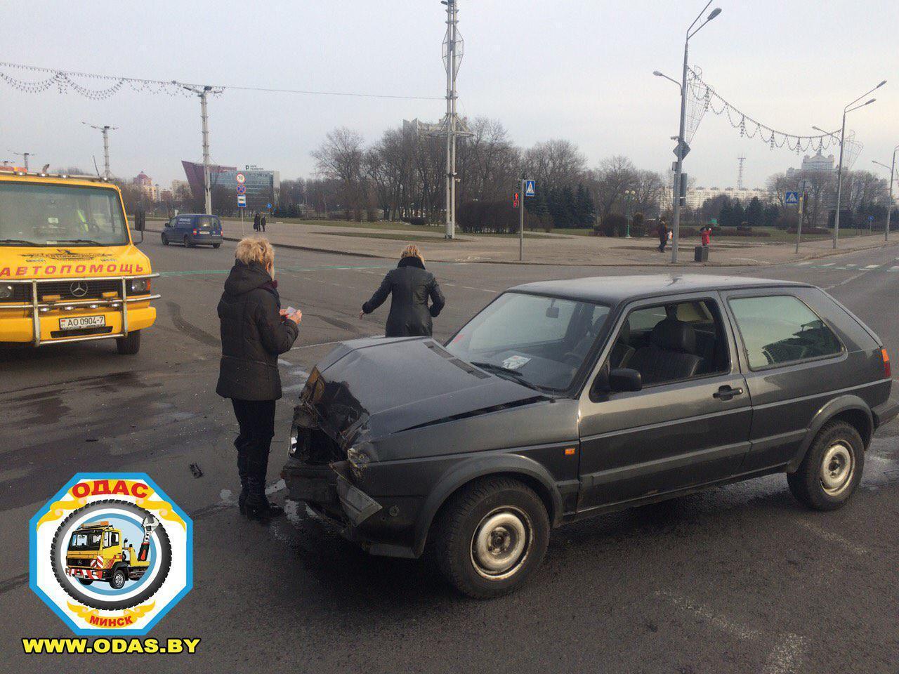 Свидетель ДТП: мужчина на Ford выехал на красный наперерез Volkswagen, а  после удара обвинял женщину на Golf