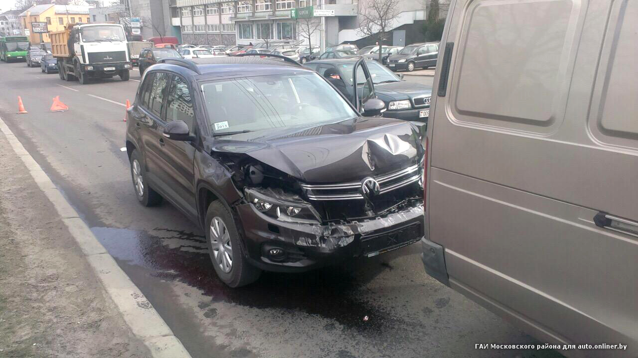 Пьяный водитель попал в ДТП на служебном Volkswagen Tiguan