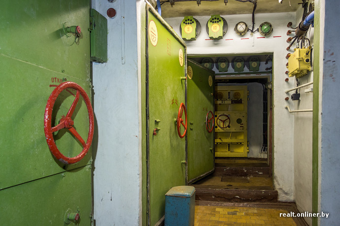 «Подводные лодки» Беловежской пущи. Cекретные бункеры времен холодной войны