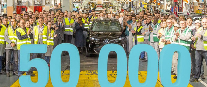 Renault продала 50-тысячный Zoe. Каждые три минуты в мире появляется один новый владелец электромобиля