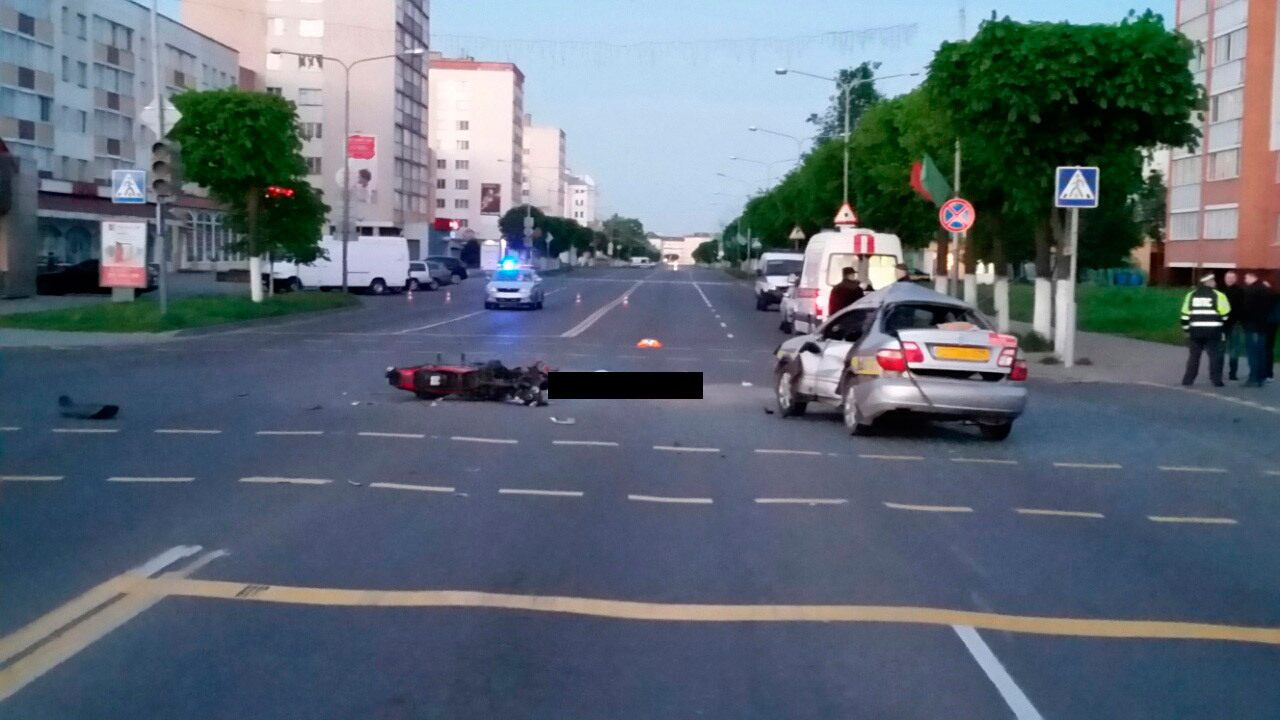 В Орше мотоциклист врезался в автомобиль, оба водителя погибли