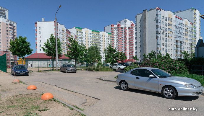 Вендетта по-астрахански. Жильцы сожгли машину, припаркованную на детской площадке