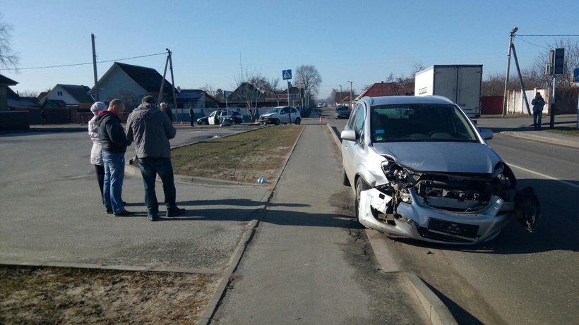 У знака на Немиге появился сильный конкурент