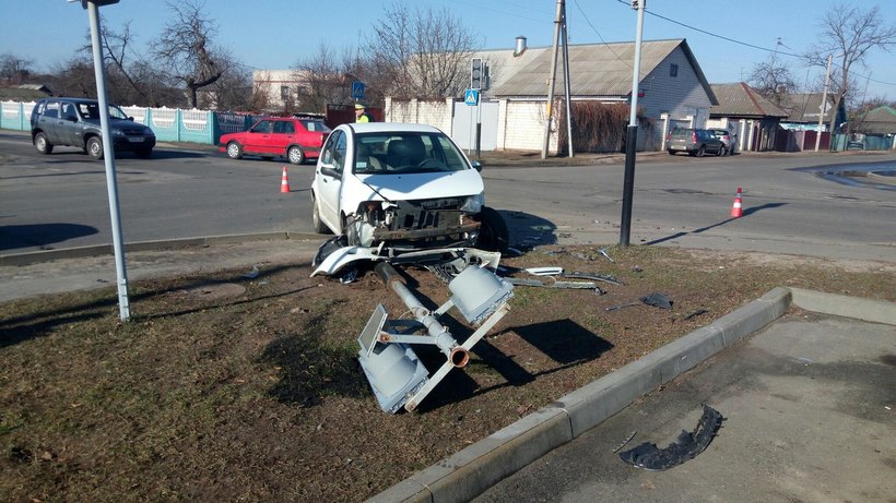 У знака на Немиге появился сильный конкурент