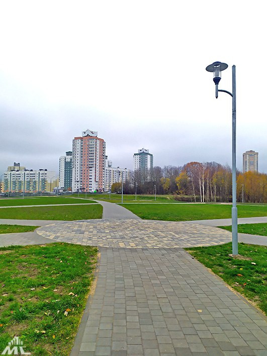 Памятник в парке Уго Чавеса Минск. Парк Уго Чавеса на карте в Минске.