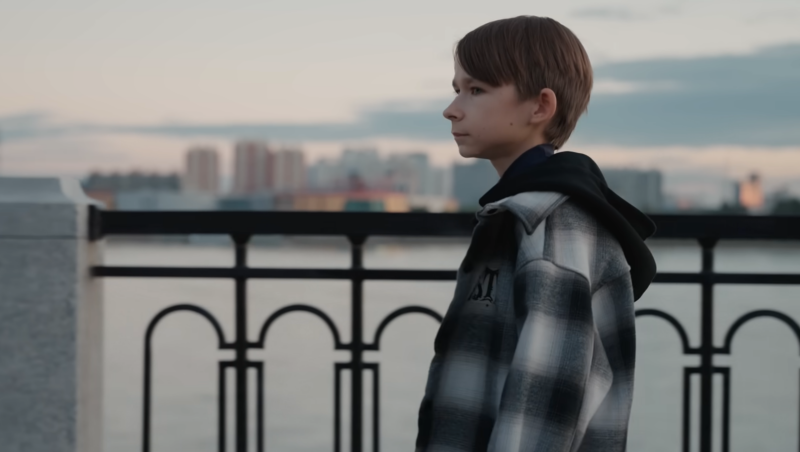 «Че малой себе позволяет?» В 20 лет парень выглядит как ребенок