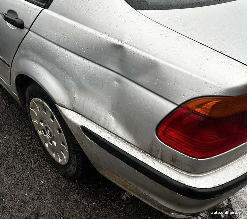 В Беларуси иностранный грузовик повредил BMW и уехал. Шансов найти виновника нет? Видео