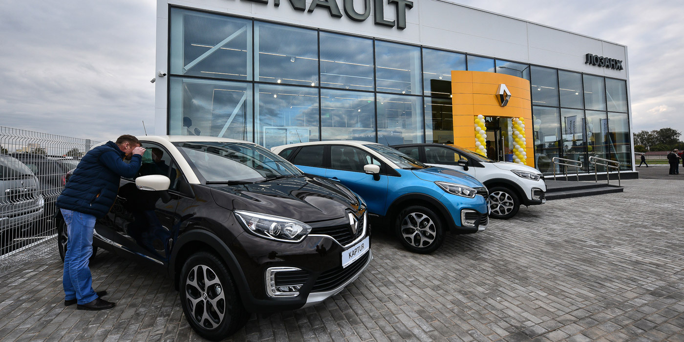 Солигорск автомобили. Автосервис Рено. Lada переманивает дилеров Renault. Авторынок Пинск. Разворачивайтесь новый дилер Renault.