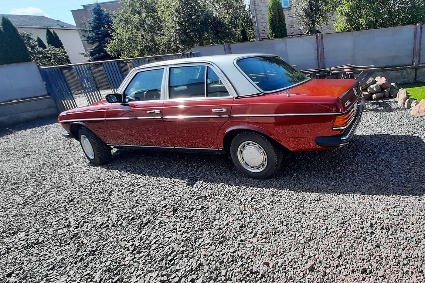 $8000 за восстановленный Mercedes W123