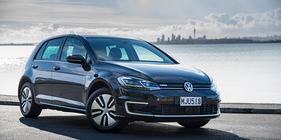 Volkswagen    Golf