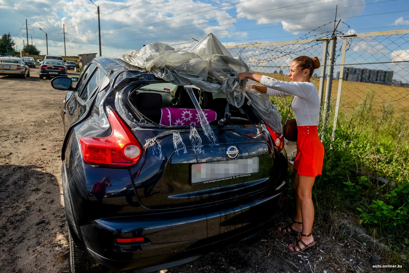 Пока девушка отдыхала в Италии, под Минском разбили ее Nissan Juke