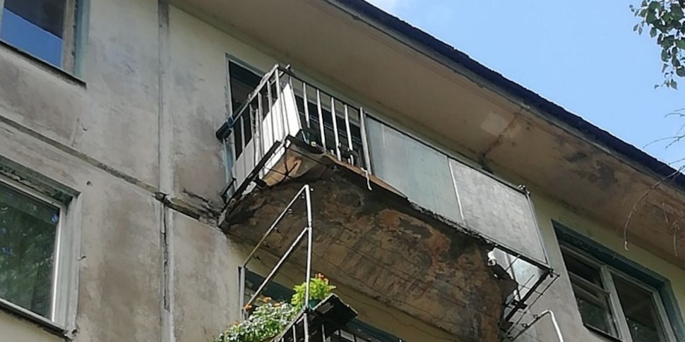 В каких случаях балкон считается аварийным и кто его должен ремонтировать?