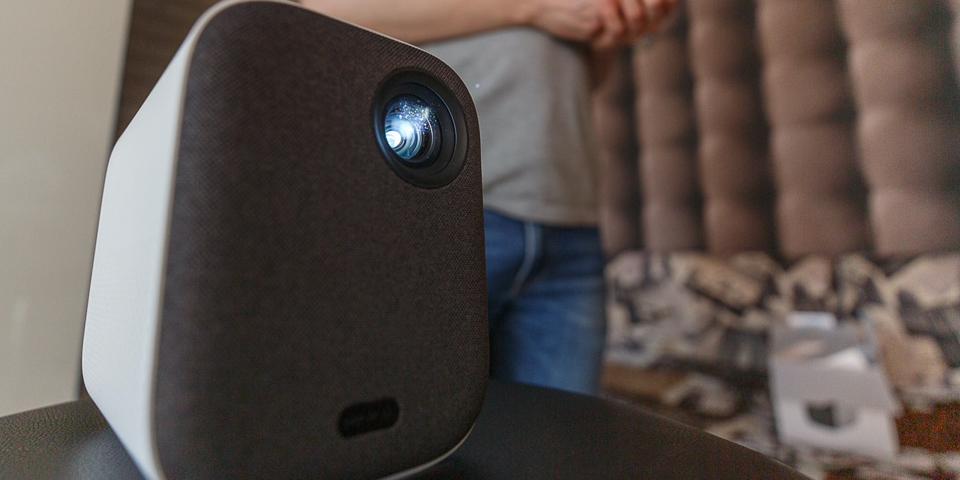 Личный кинотеатр за 1400 рублей. Обзор домашнего проектора Xiaomi Mi  Projector