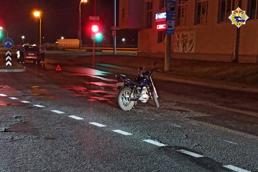 Motociklist S Passazhirkoj Nasmert Sbil Peshehoda Avarij S Motociklami Stalo Bolshe