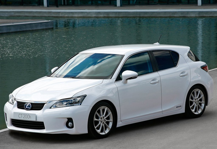 Lexus CT200h