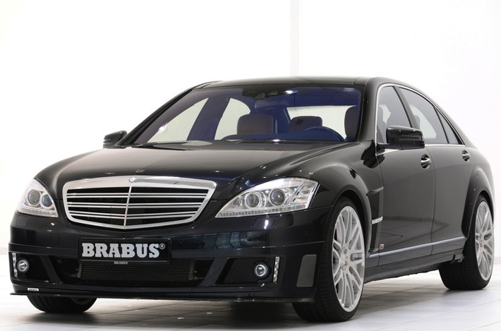 Внешне автомобиль очень похож на "обычный" Brabus Mercedes-Benz S-Class