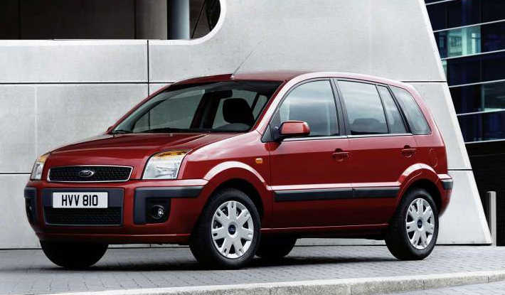 Европейский Ford Fusion нелегко точно классифицировать. Некоторые эксперты относят его к сегменту микровэнов, некоторые - к компактным внедорожникам