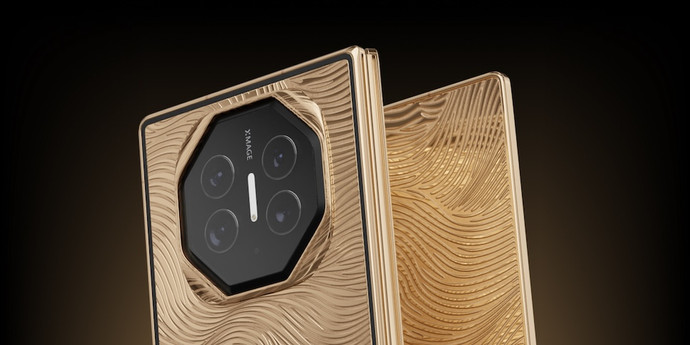 竜の皮と鍛えられた剣身を持つ。この Huawei Mate XT を 14,000 ドルで欲しいですか?