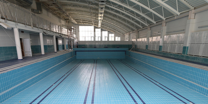 С двумя бассейнами, тиром и местом для отдыха старшеклассников. В одном из новых районов Минска строят крутую школу
