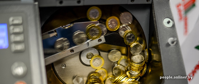 400 штук за полминуты и сумасшедший звон. Посмотрели, как в банках считают монеты