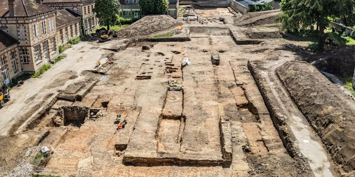 ローマ時代の都市の遺跡は、フランスでの発掘中に発見されました