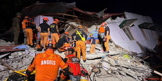 フィリピンには強力な地震があります。少なくとも69人が死亡しました