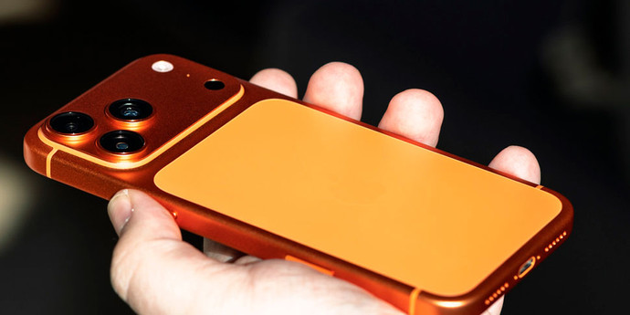 iPhone 17 Pro および Pro Max の充電中にヒスノイズが発生します。それは危険ですか？