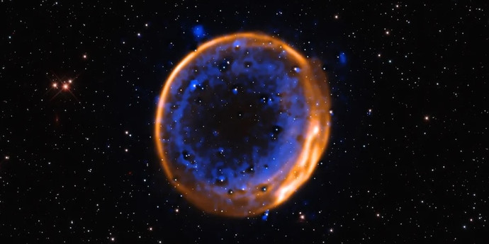 天文学者は最初に星の写真を2回爆発させました