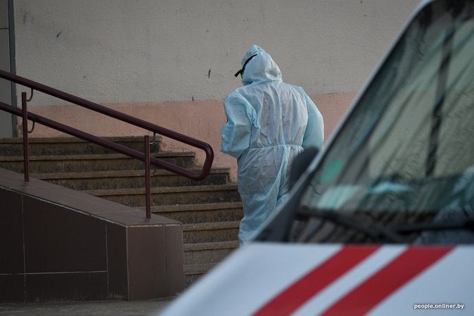 В стране коронавирусом болеет 2808 человек. Статистика за сутки от Минздрава