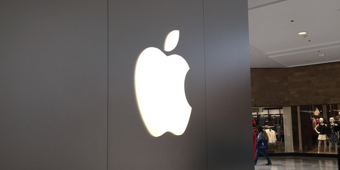 Appleは折りたたみハイブリッドiPadとMacBookをリリースします