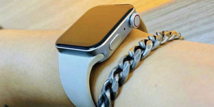 В Китае уже продают клон Apple Watch Series 7