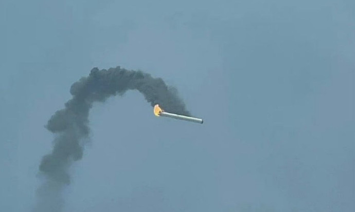 中国ではミサイル実験が事故に終わった。 ビデオ