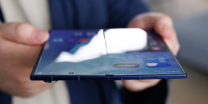 サムスンは4:3画面のGalaxy Wide Foldを準備中 – すべてはiPhone Foldのため