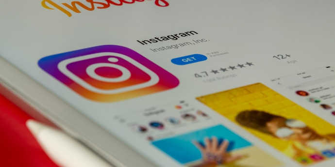 InstagramはAIで青年を計算し始めます