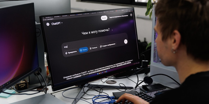 ユーザーは競合他社を支持して ChatGPT を大量に放棄しています。ペンタゴンのせいにする