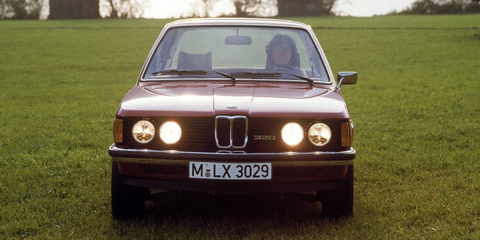 Выбираем на «Автобарахолке» очень доступную BMW