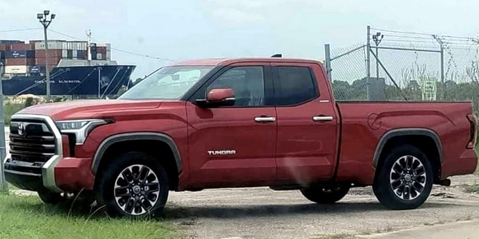 Новую Toyota Tundra впервые сфотографировали на улице