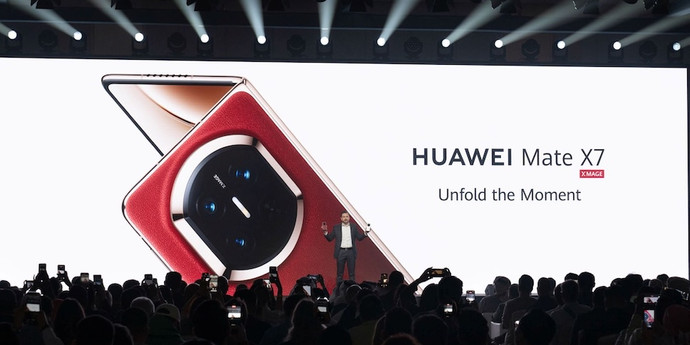ファーウェイはMate X7スマートフォン、Ultimate Watch、その他の主力デバイスを発表